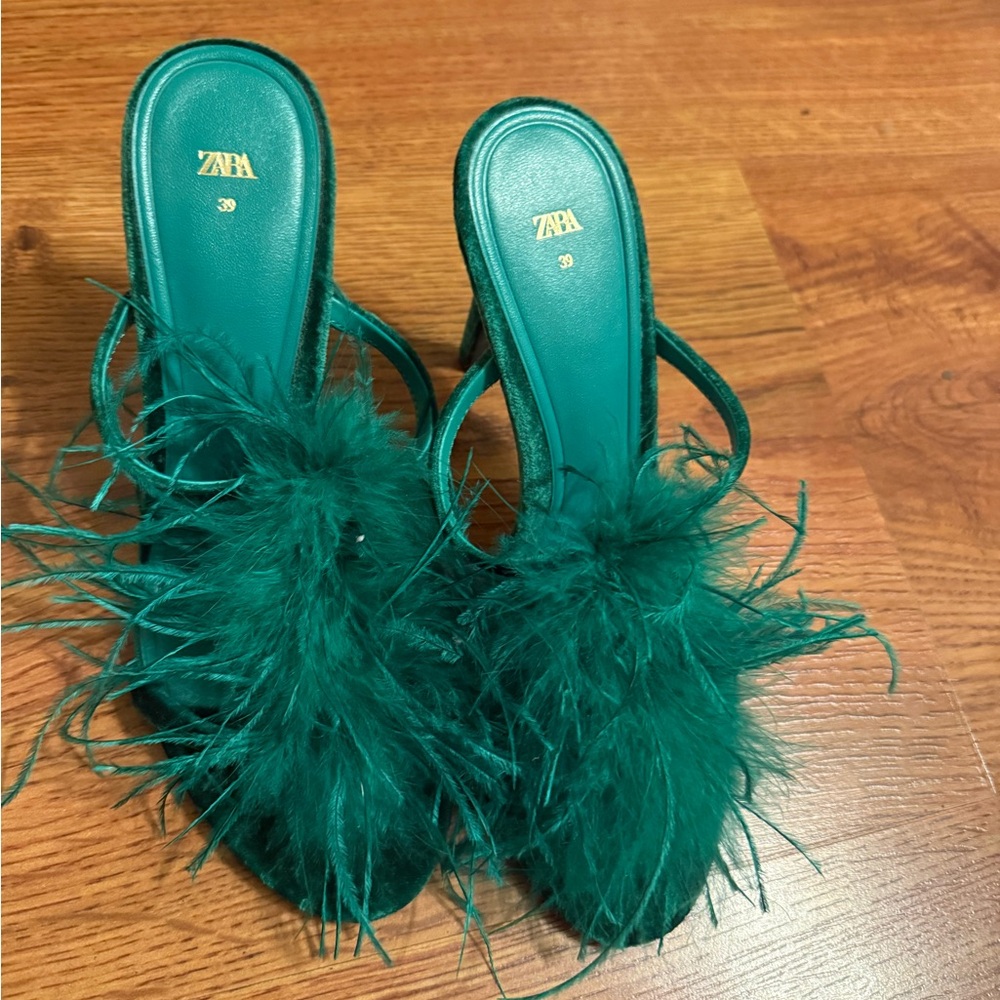 Zara feather green sandals size 39